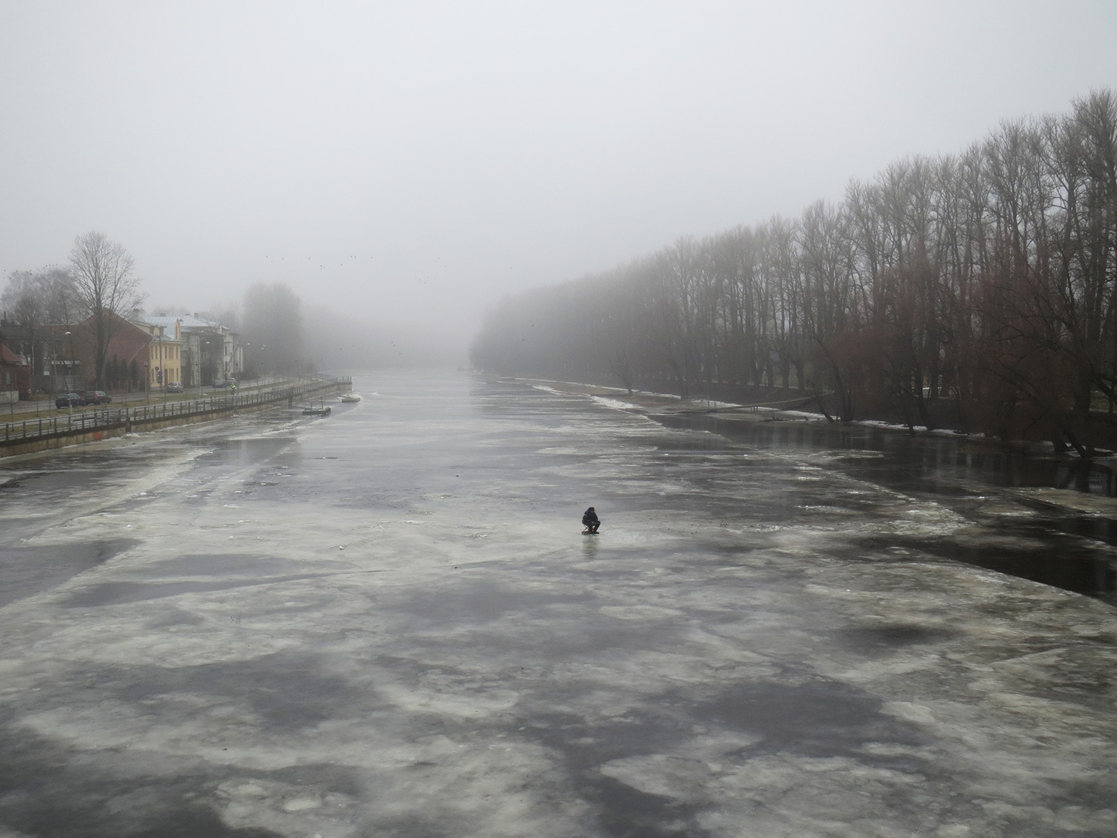 Tartu. Vaade Emajõele Kroonuaia sillalt. Pildistatud 2017 Canon IXUS 500 HS. ERM Fk 3110:2799 